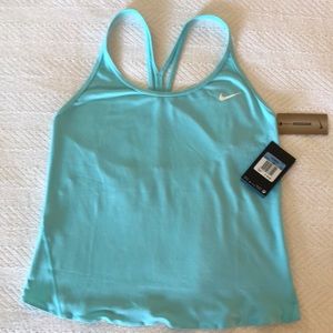 NWT Size Medium Nike Dry Fit Shirt. Never Worn.